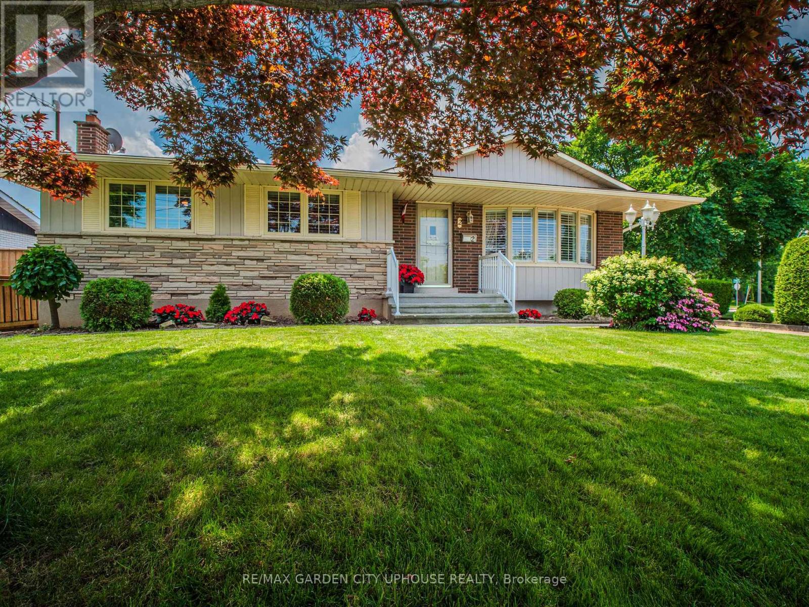 2 CROYDON DRIVE - 25