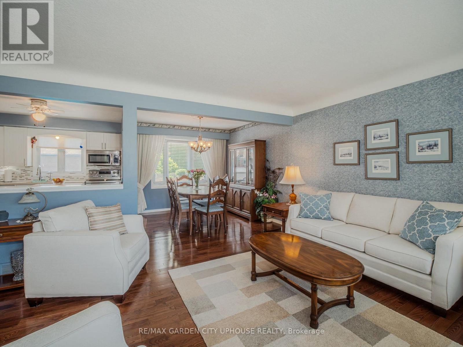 2 CROYDON DRIVE - 6