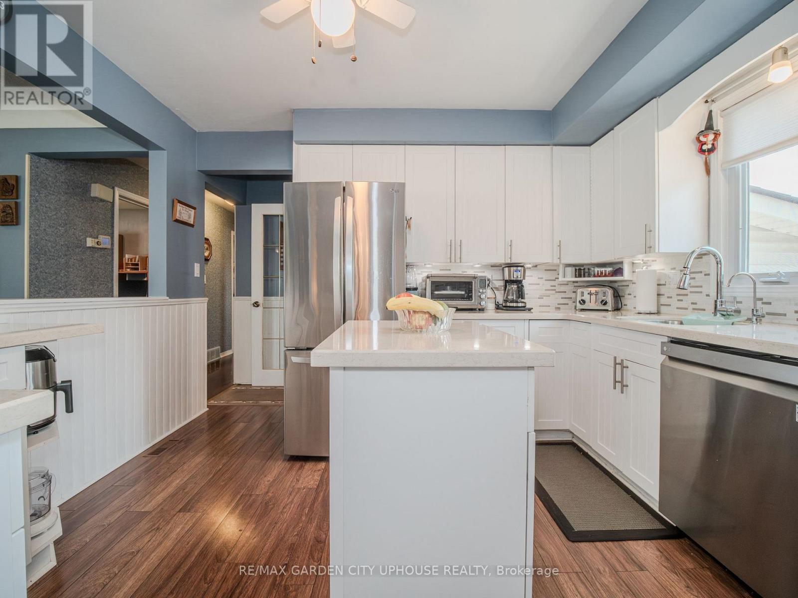 2 CROYDON DRIVE - 9