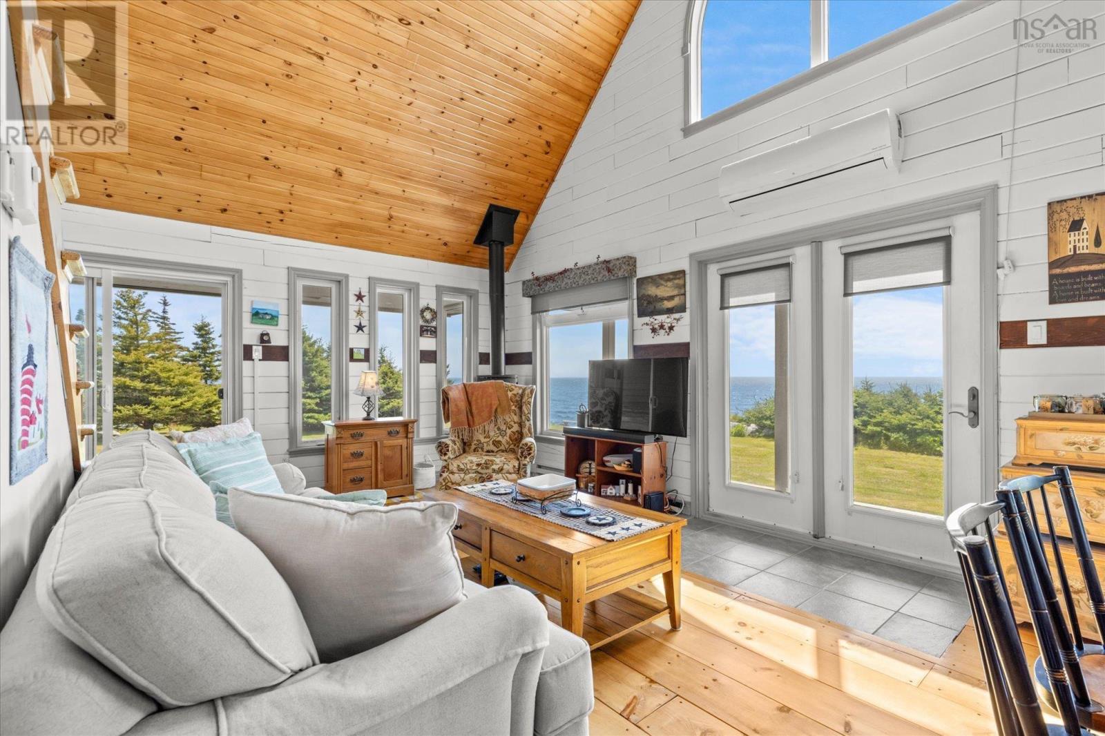 80 Pierce Point Road - 32