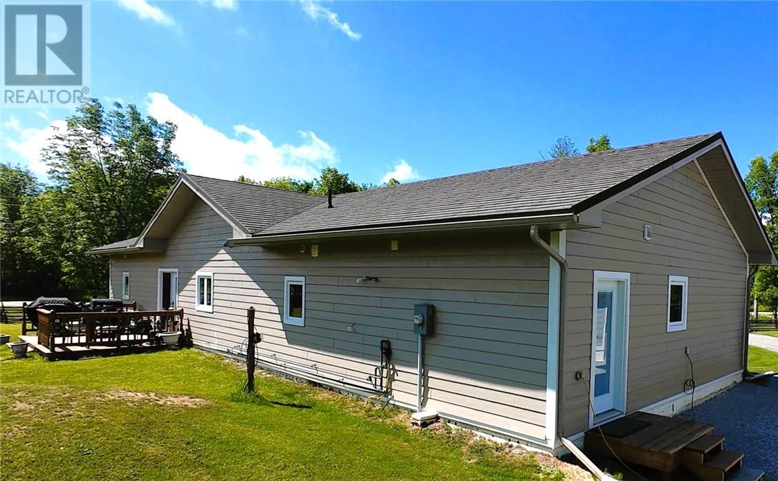 14 Maplewood Trail - Image 43