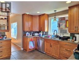 736 Reid Street, Quesnel, BC V2J2N4 Photo 10