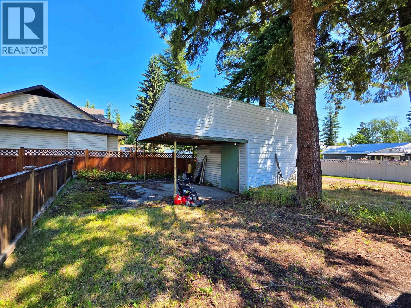 736 REID STREET - 4