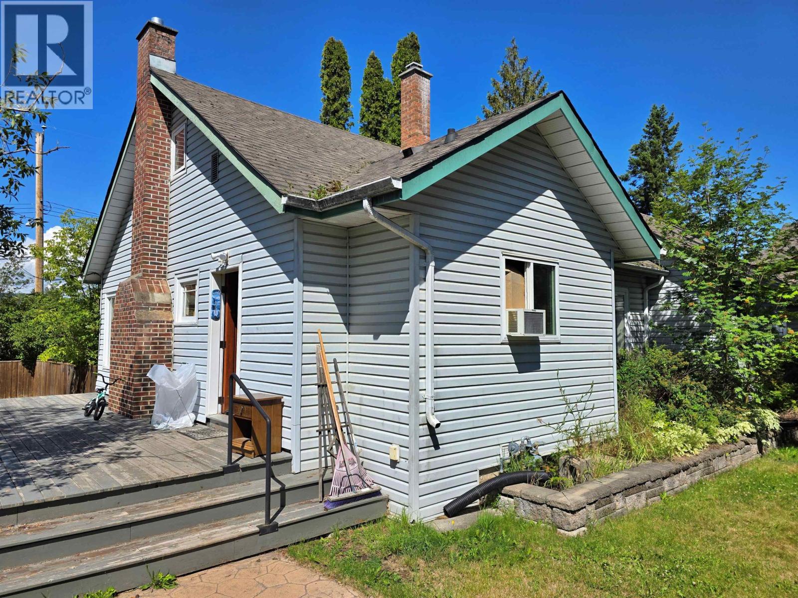736 REID STREET - 8
