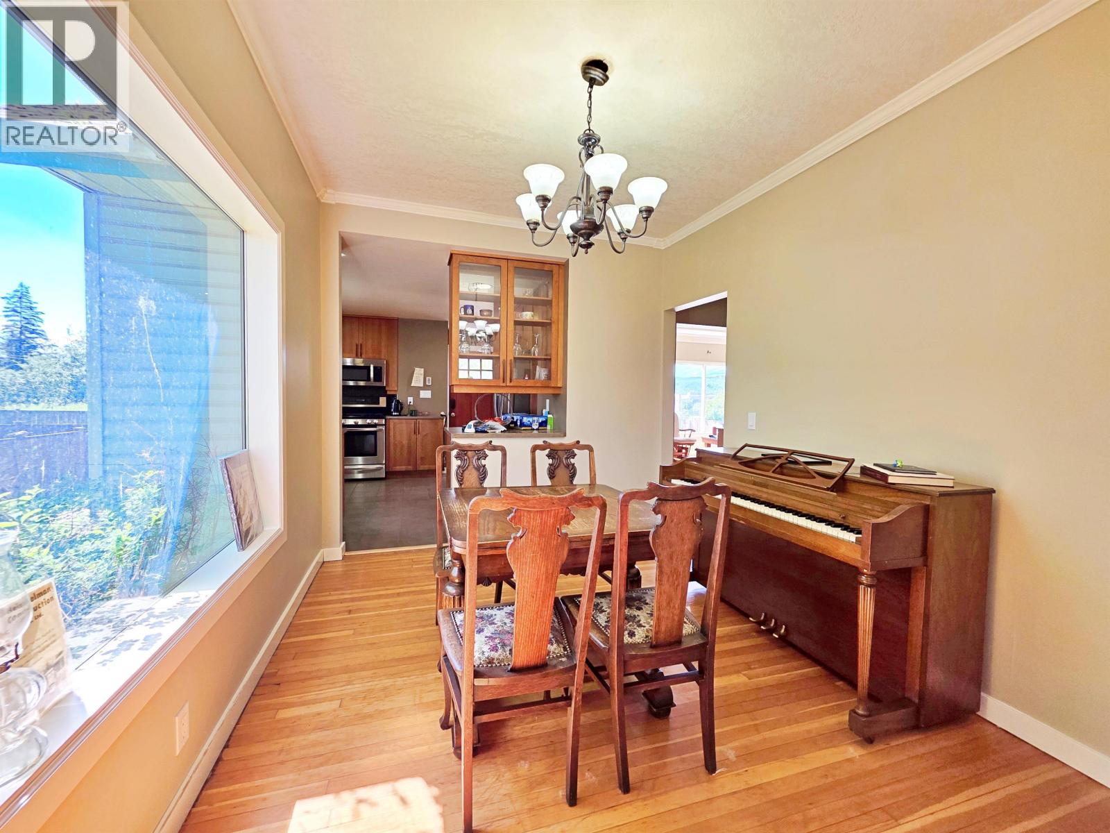 736 REID STREET - 14