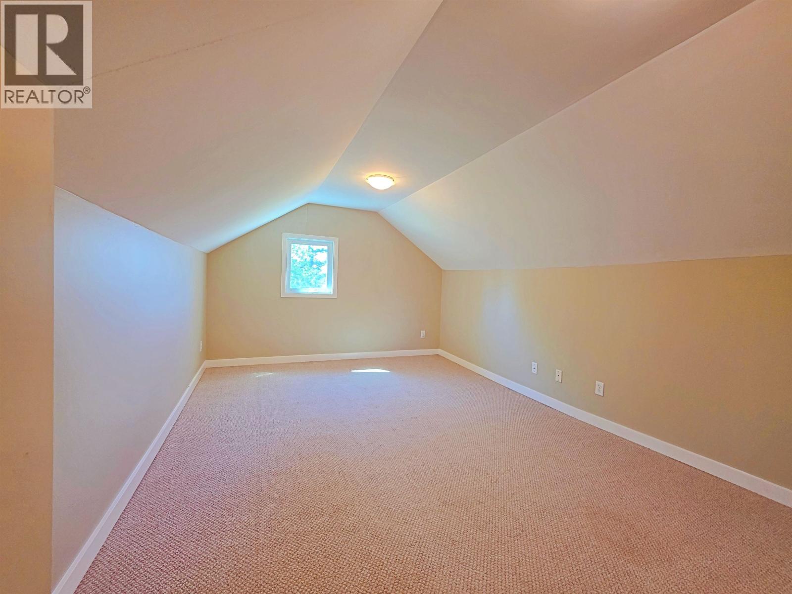 736 REID STREET - 18