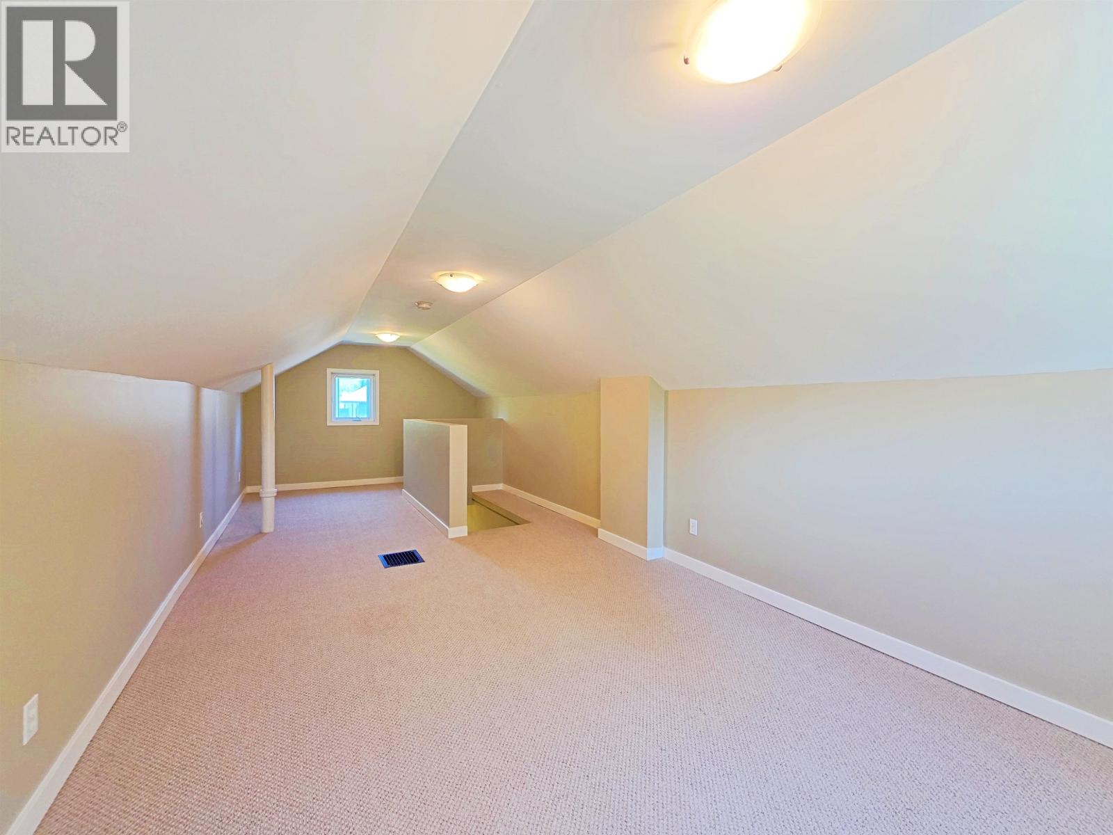 736 REID STREET - 19