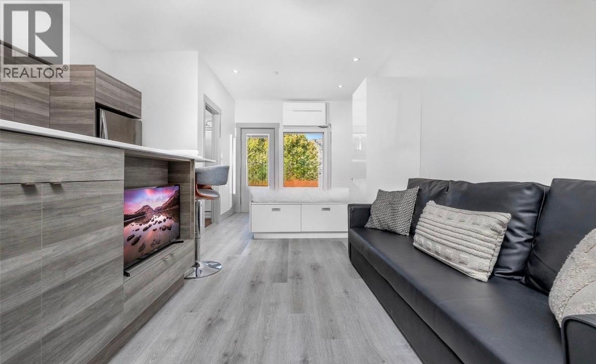 #507 2555 Lakeshore Road - 2