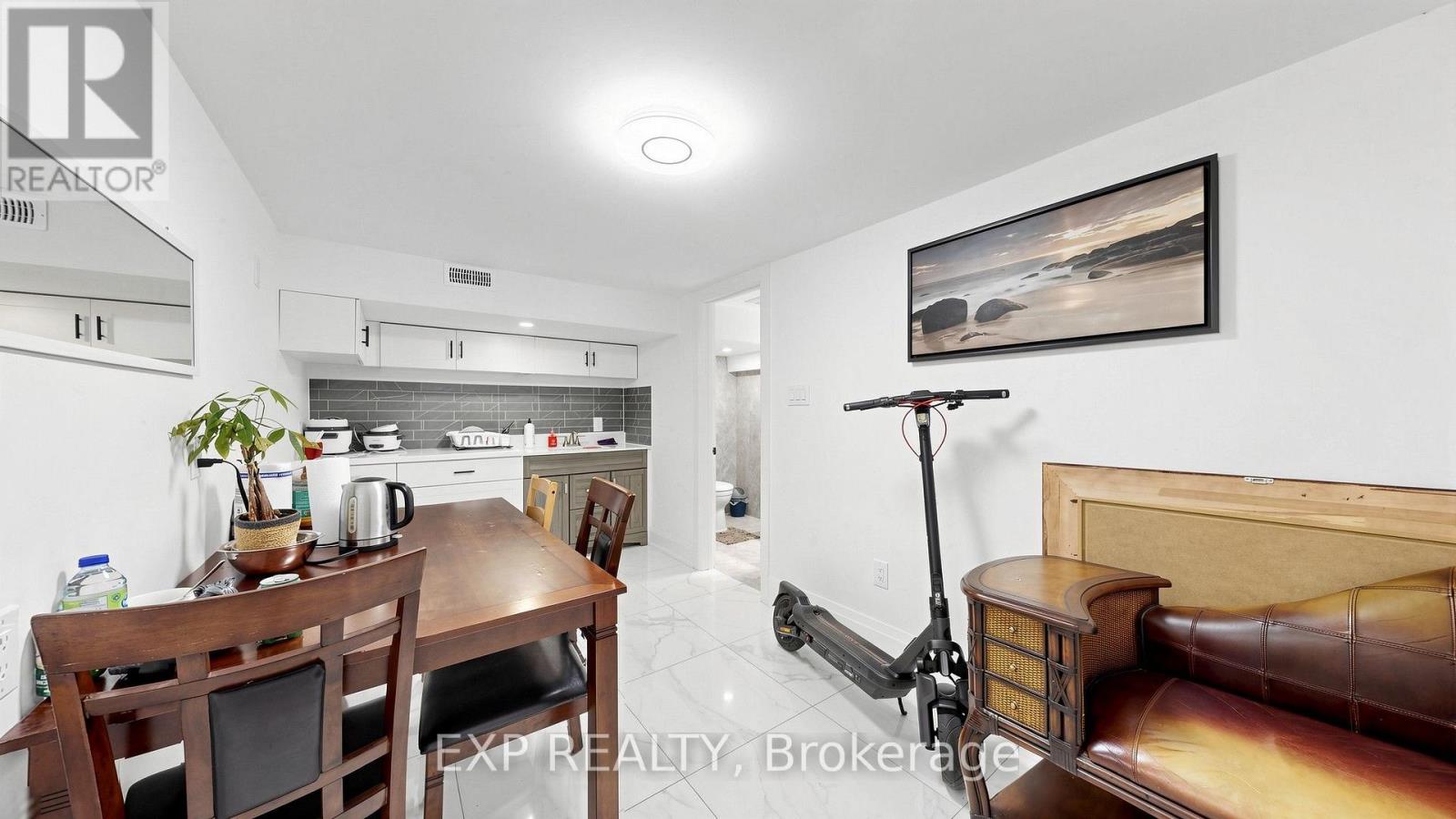44 TOWER DRIVE - 43