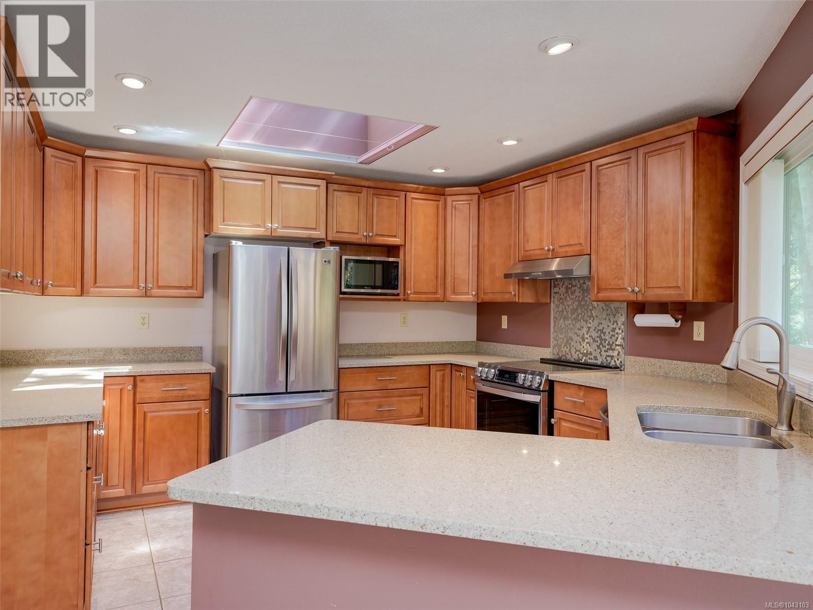 1055 Thistlewood Dr - 12