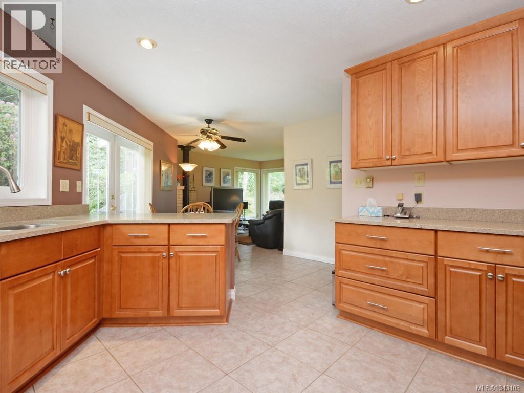 1055 Thistlewood Dr - 16
