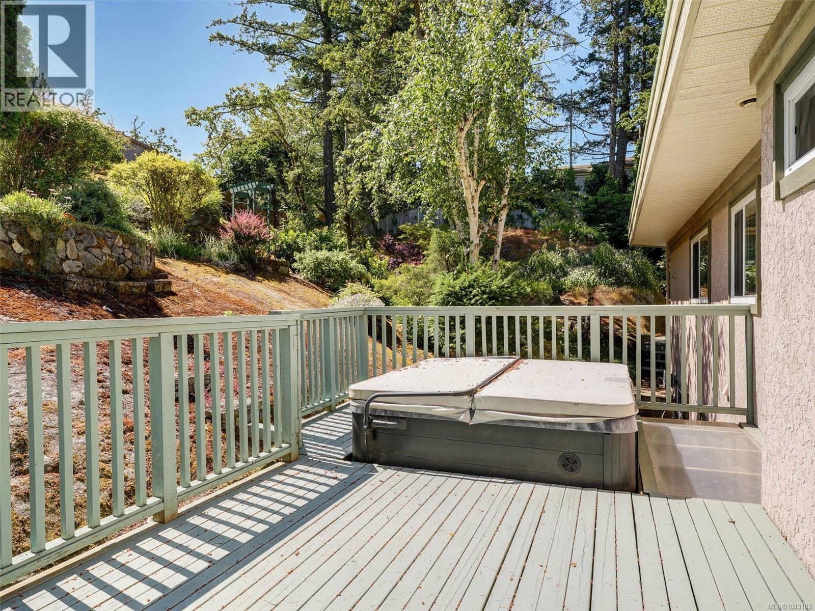 1055 Thistlewood Dr - 31