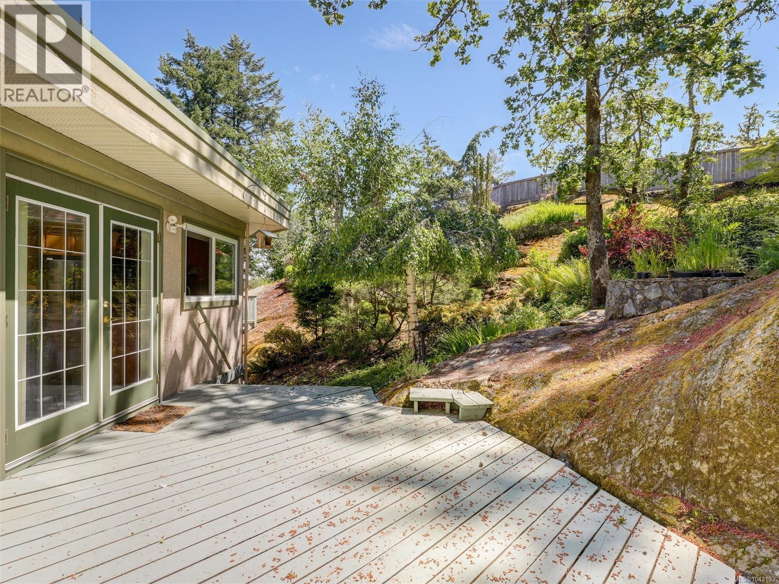 1055 Thistlewood Dr - 36