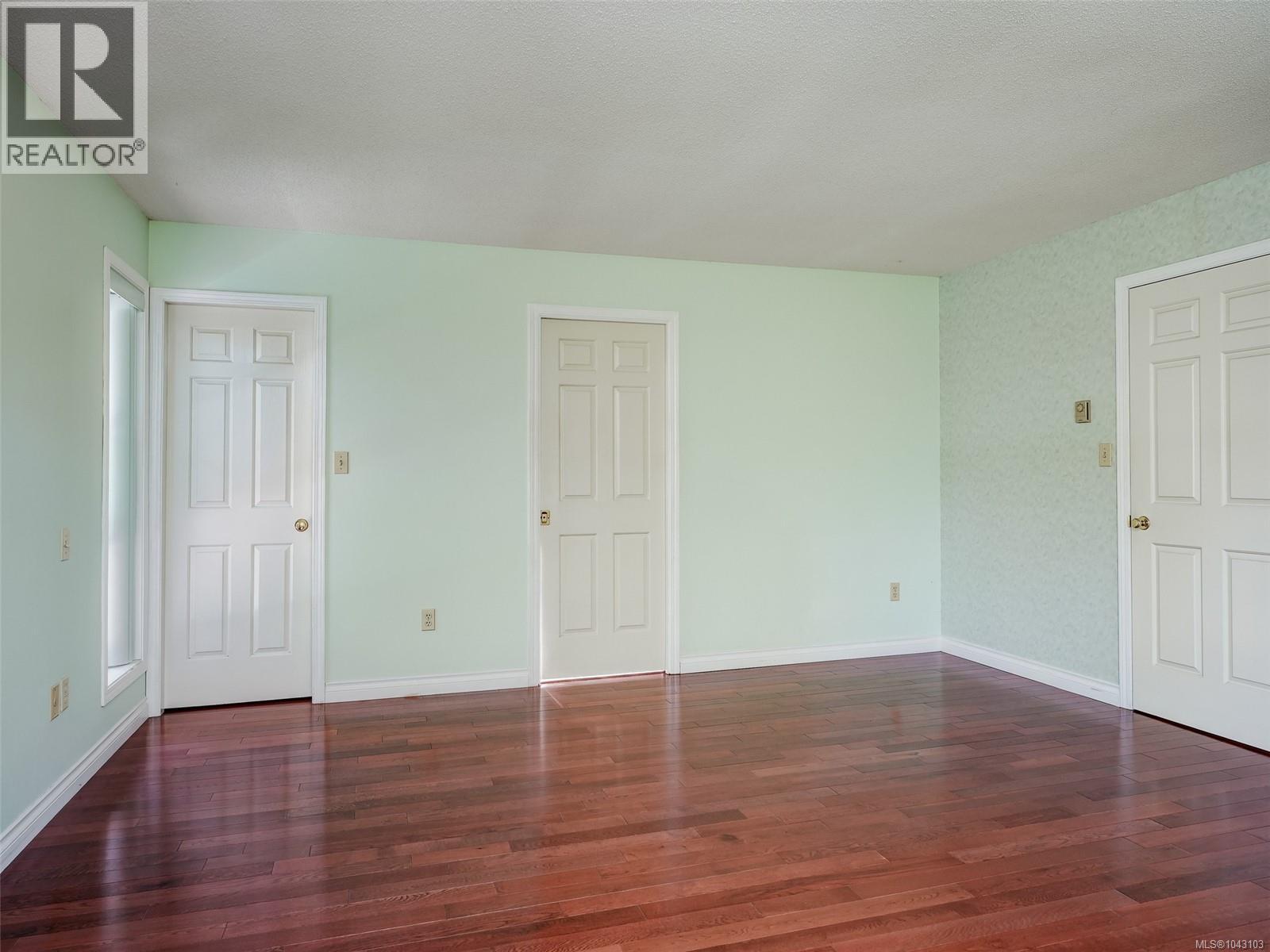 1055 Thistlewood Dr - 47