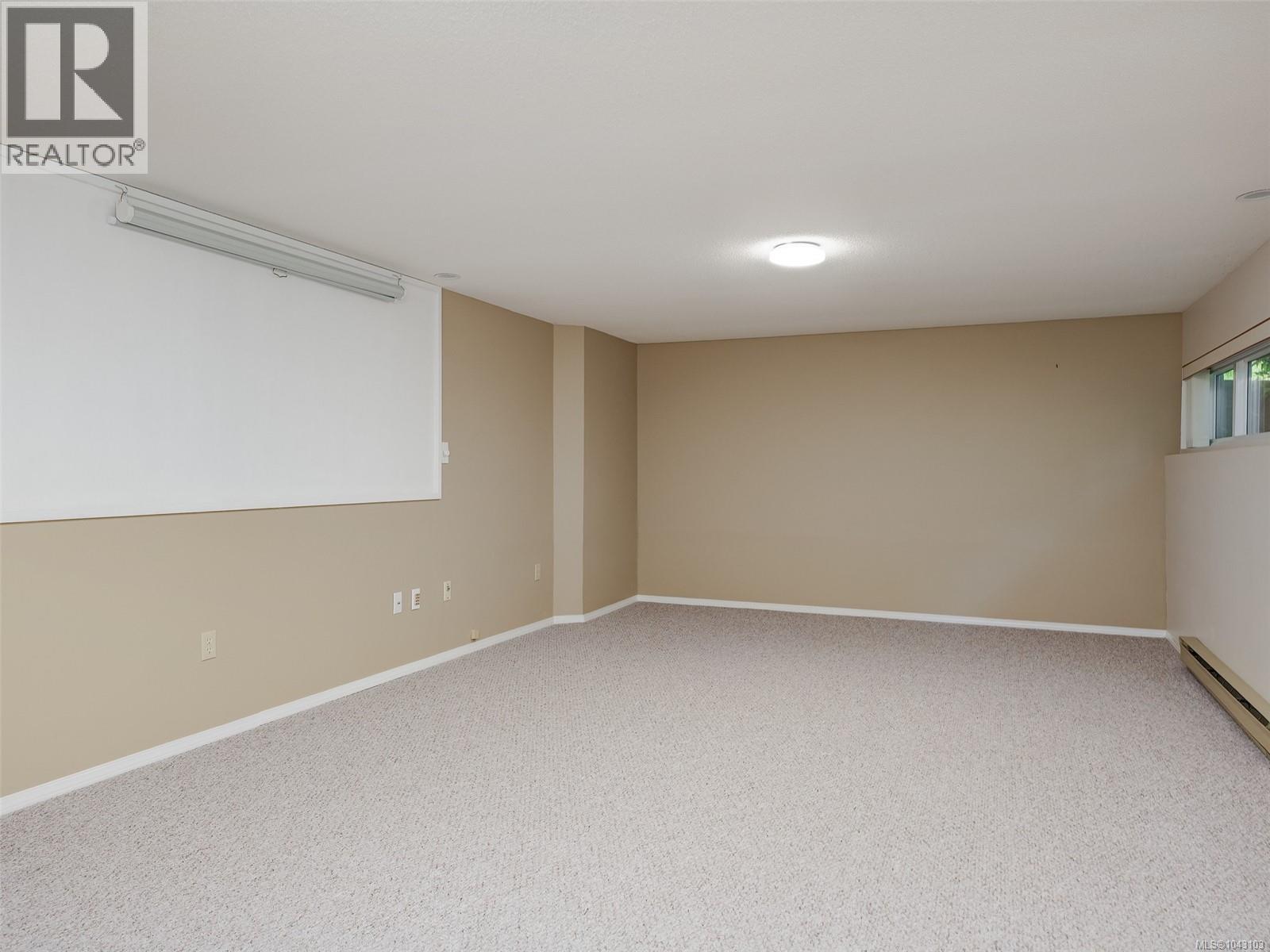 1055 Thistlewood Dr - 50