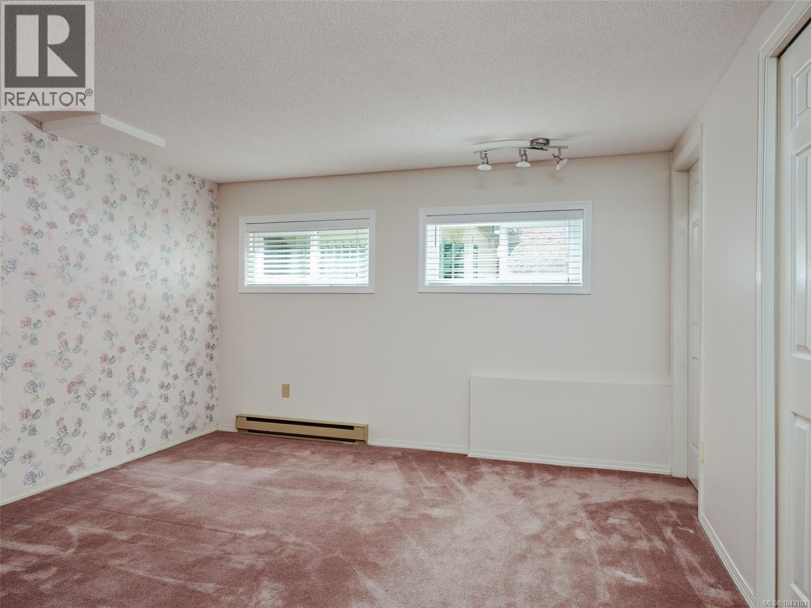1055 Thistlewood Dr - 51