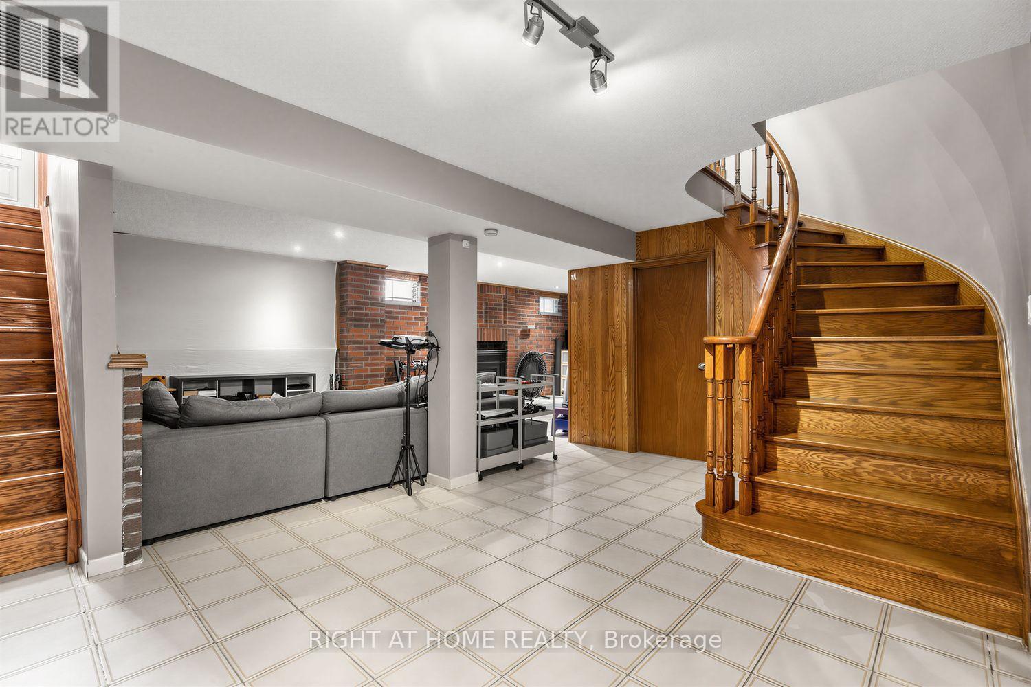 112 BELVIEW AVENUE - 32