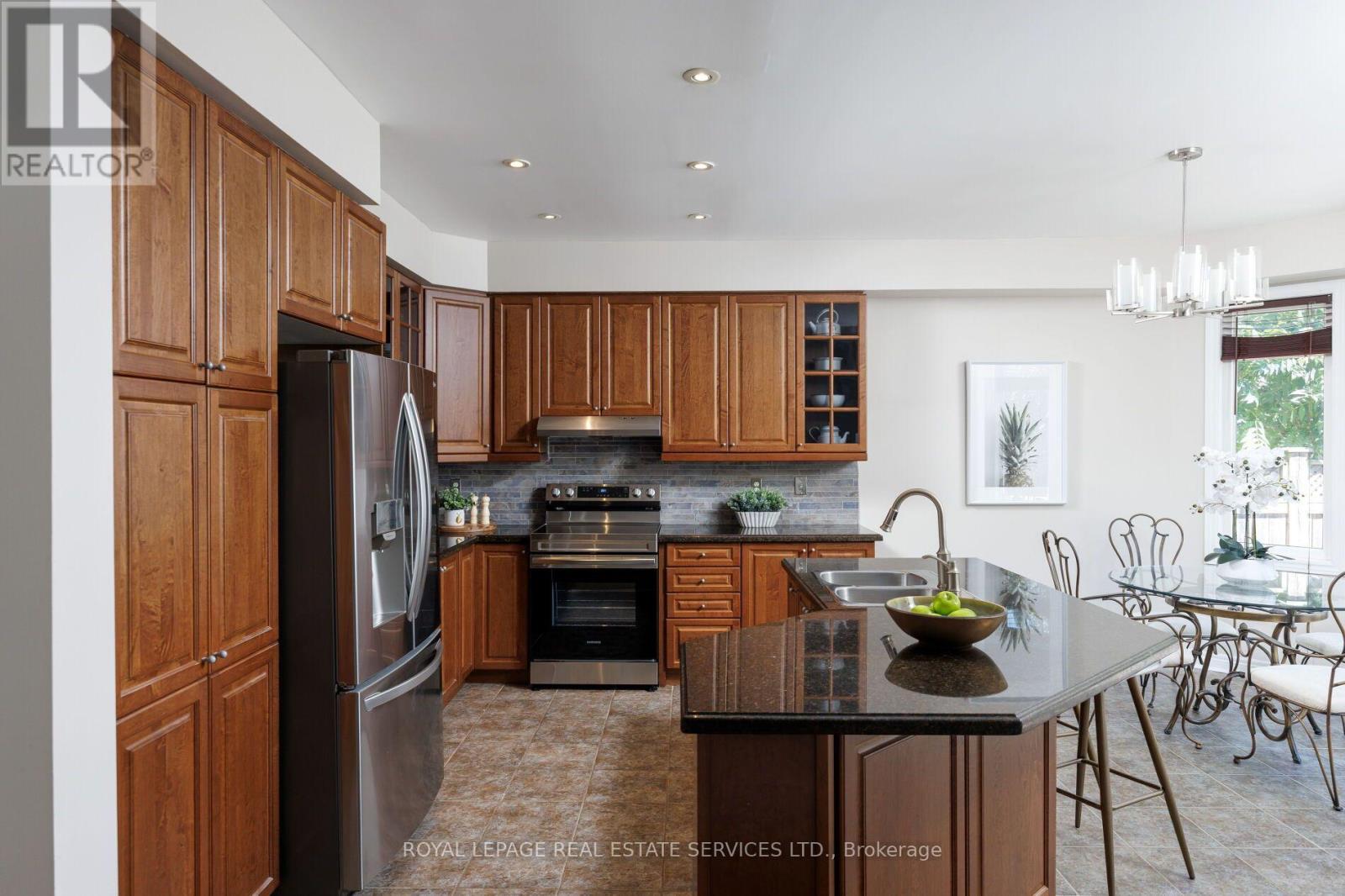 2190 KINGSRIDGE DRIVE - Image 12