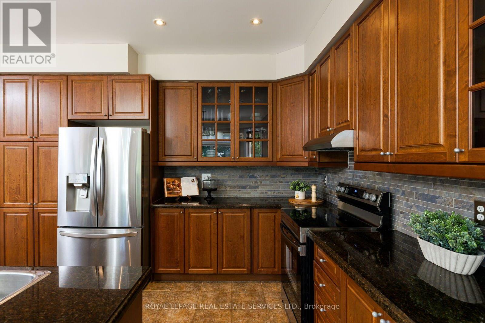 2190 KINGSRIDGE DRIVE - Image 14