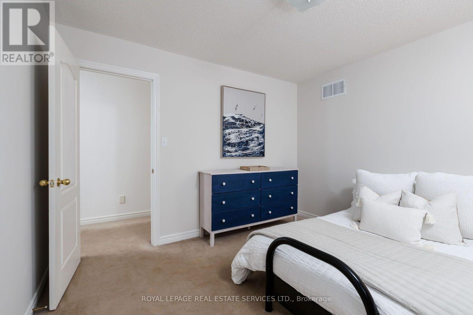 2190 KINGSRIDGE DRIVE - Image 30