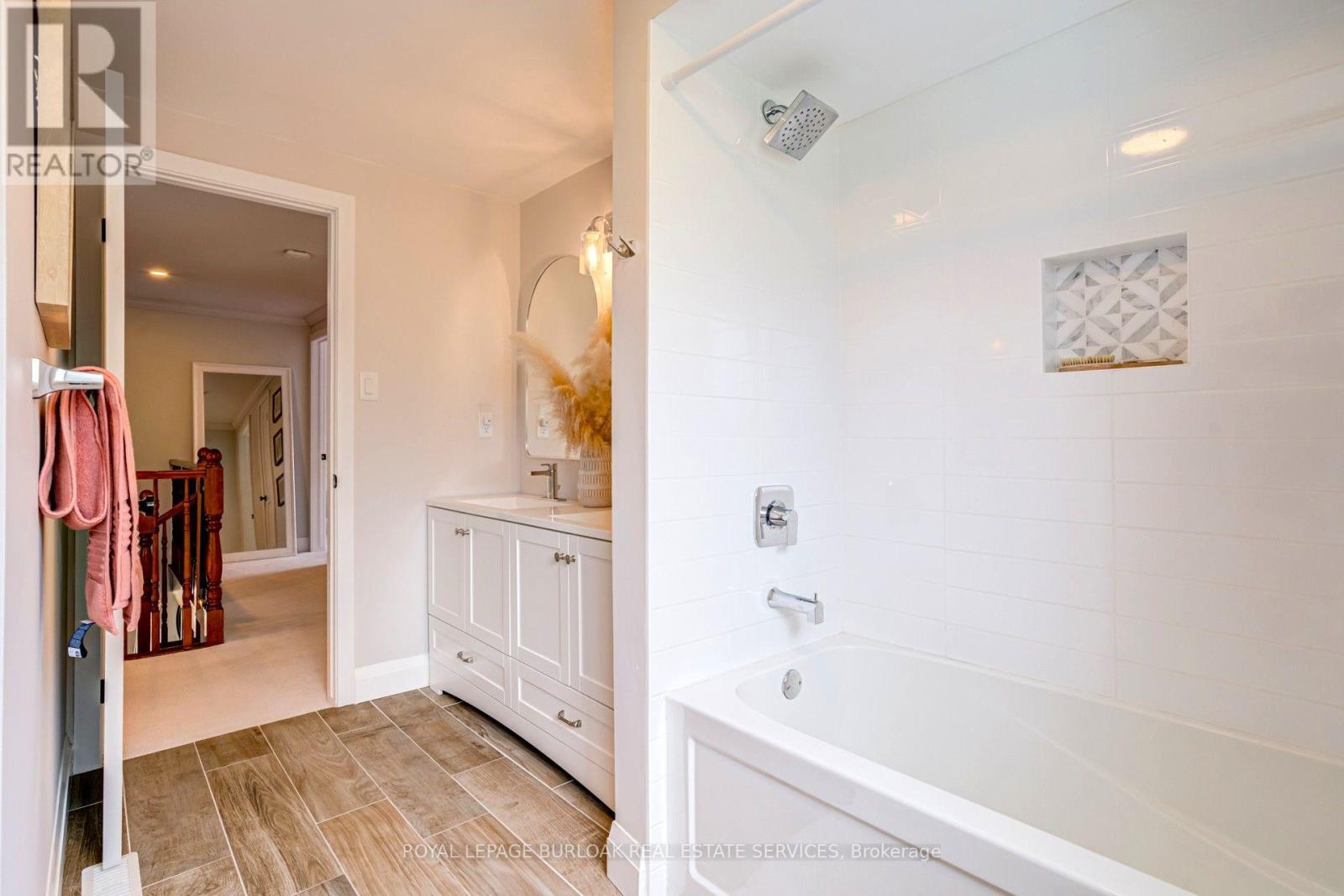 34 AMBLECOTE PLACE - Image 34