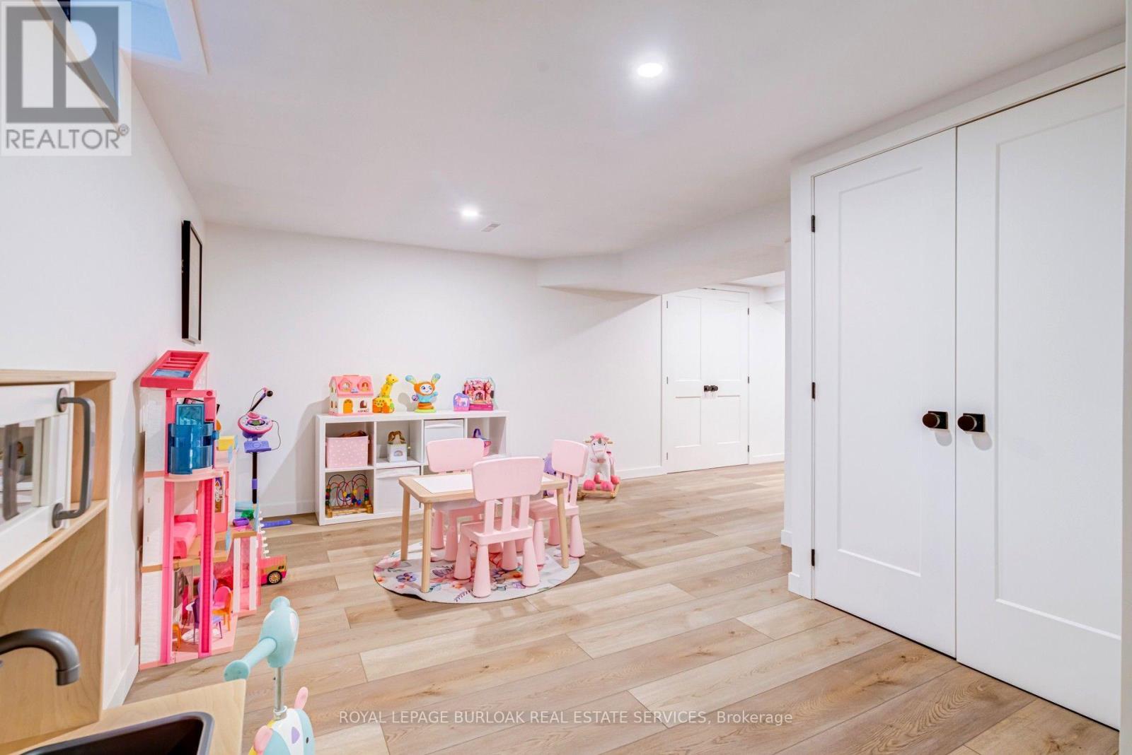 34 AMBLECOTE PLACE - Image 39