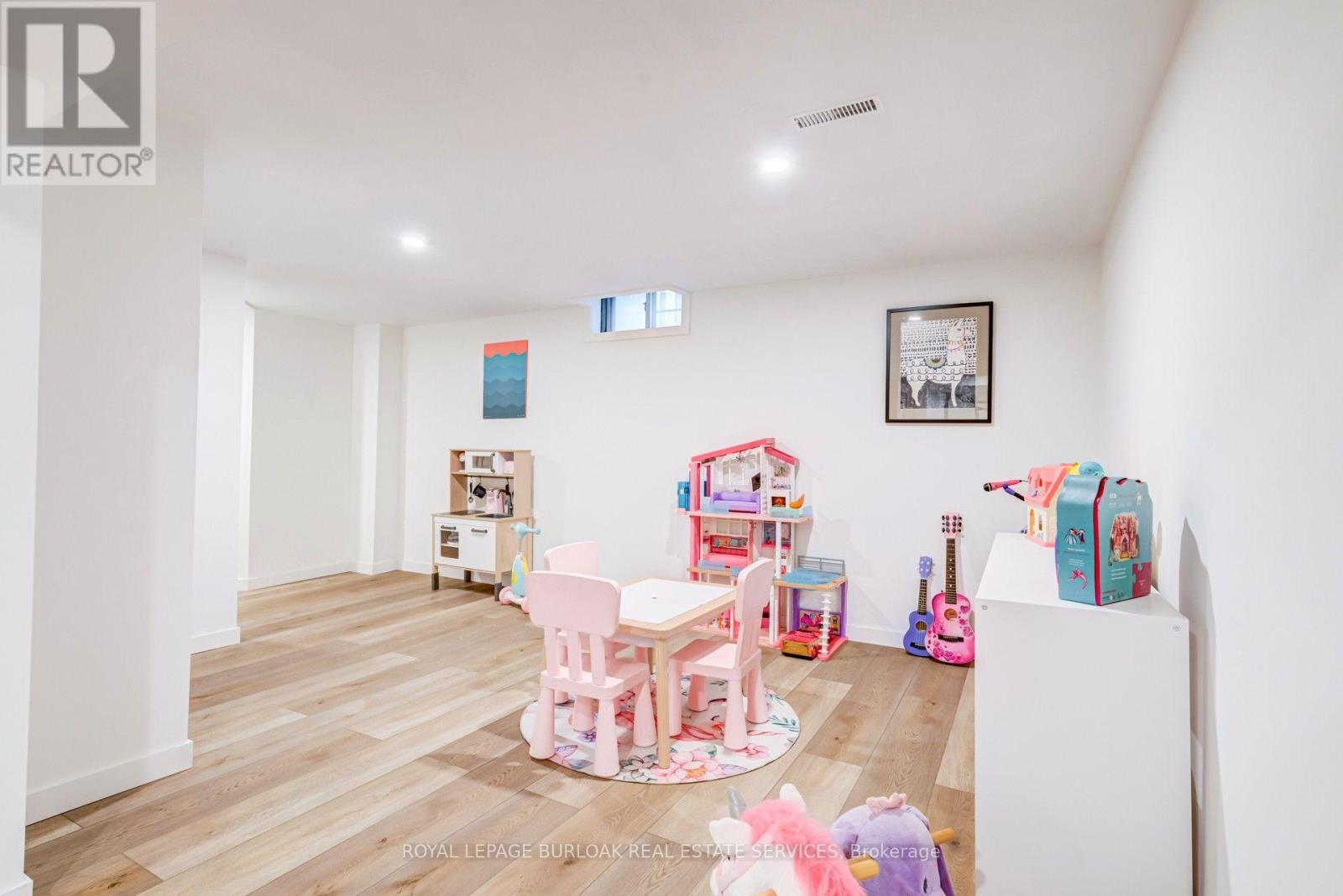 34 AMBLECOTE PLACE - 40