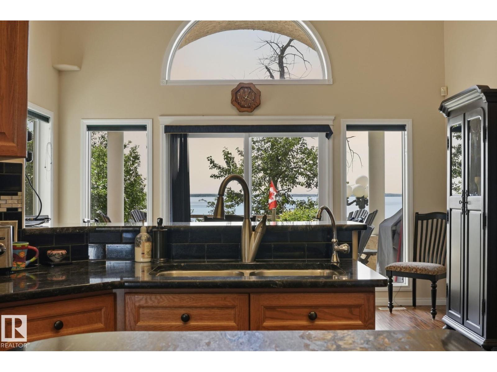 9 Martin RD - 13