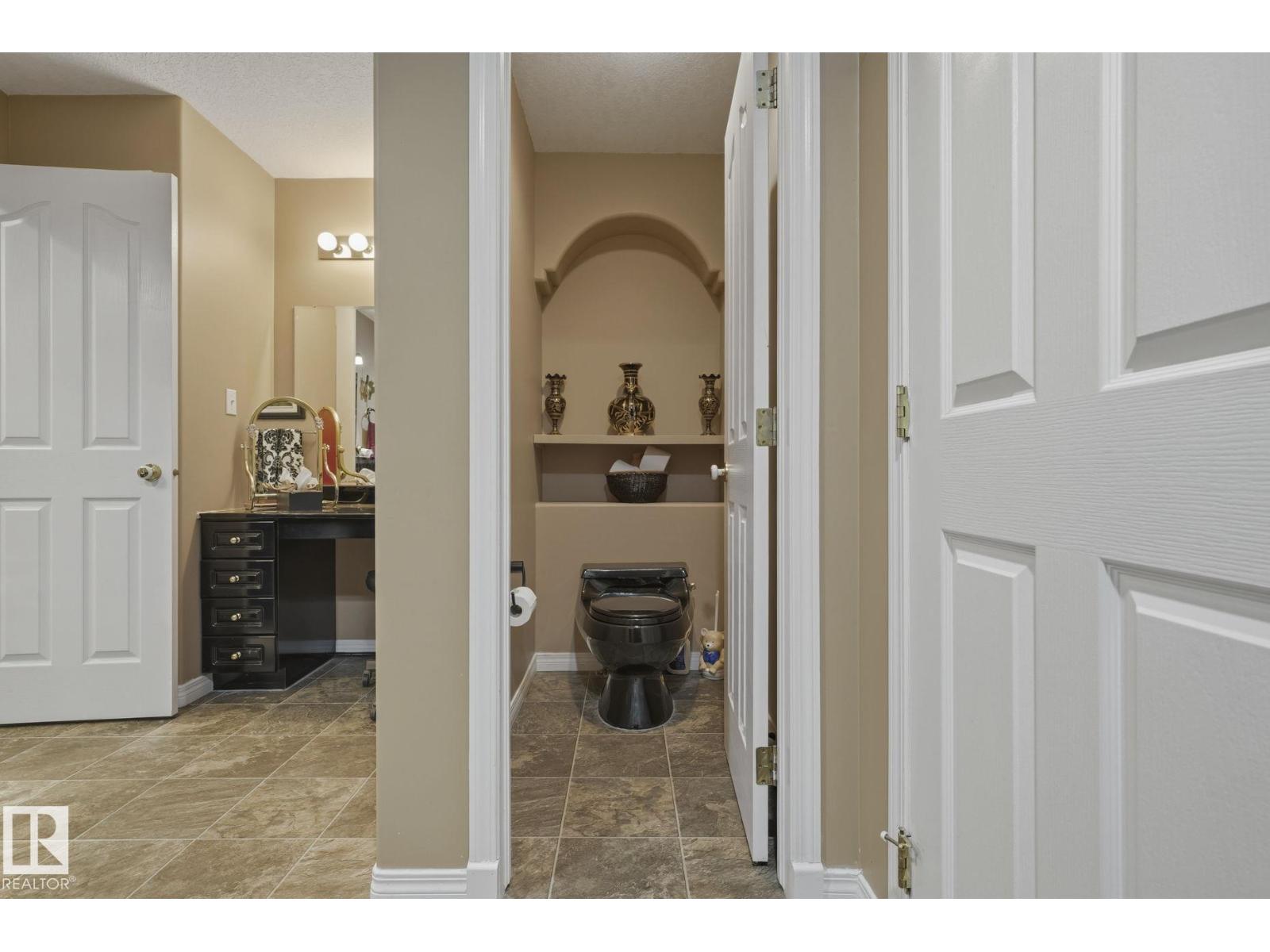 9 Martin RD - 37