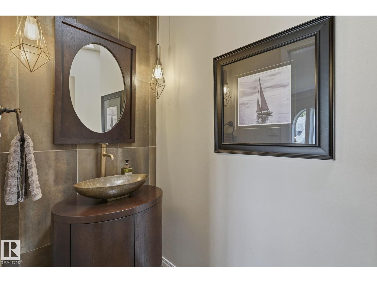 9 Martin RD - 38