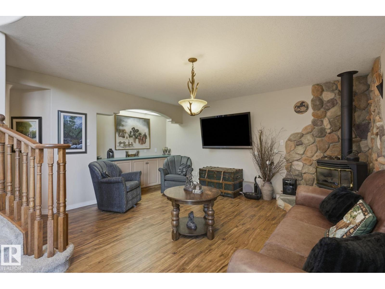 9 Martin RD - 28