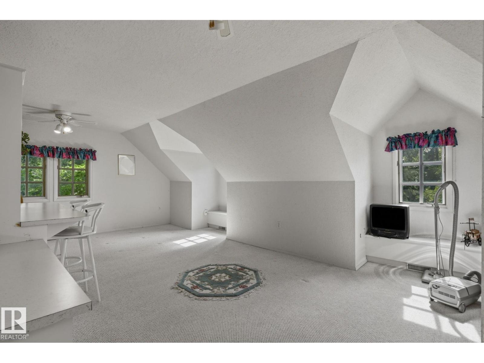 9 Martin RD - 52