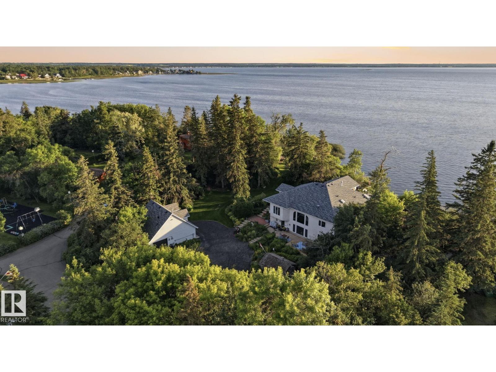 9 Martin RD - 66