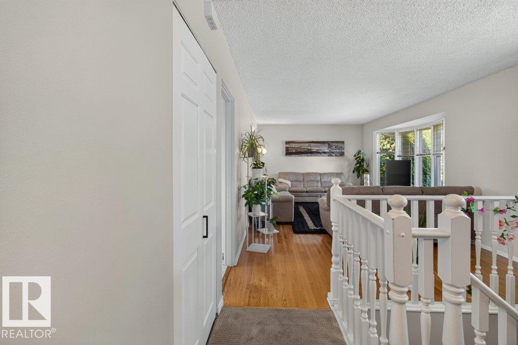 13803 133 AV NW - 23
