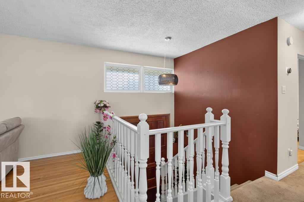 13803 133 AV NW - 4
