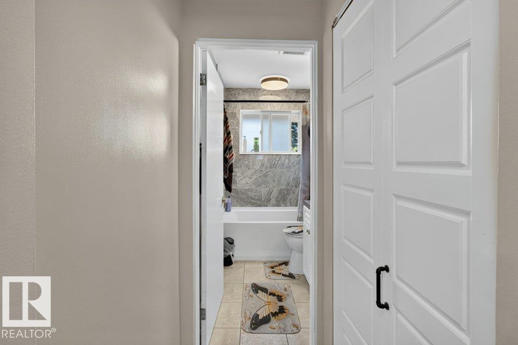 13803 133 AV NW - 19