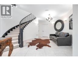 1981 Capistrano Drive, Kelowna, BC V1V2N1 Photo 34