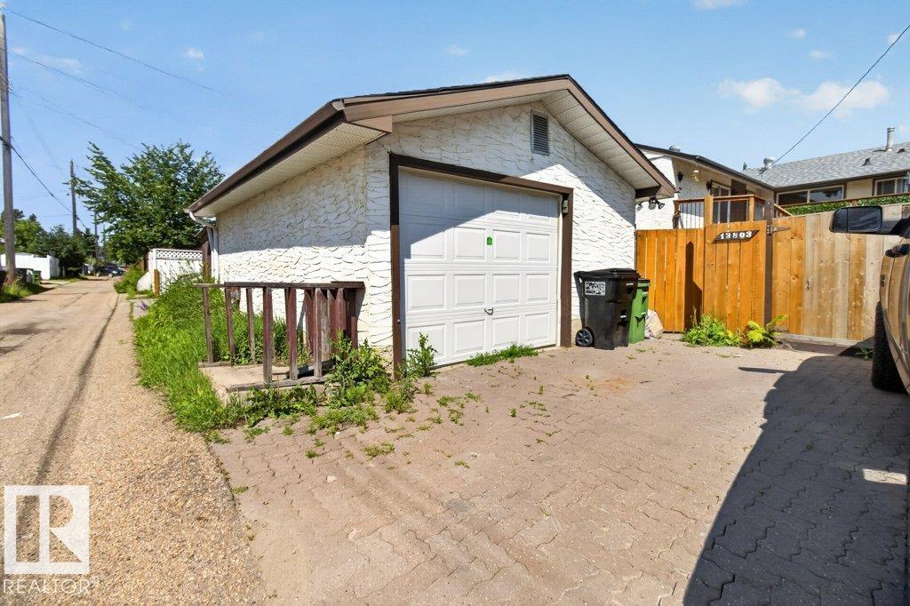 13803 133 AV NW - 43