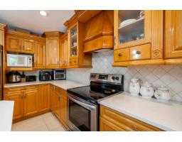 12608 67a Avenue, Surrey, BC V3W1G3 Photo 12