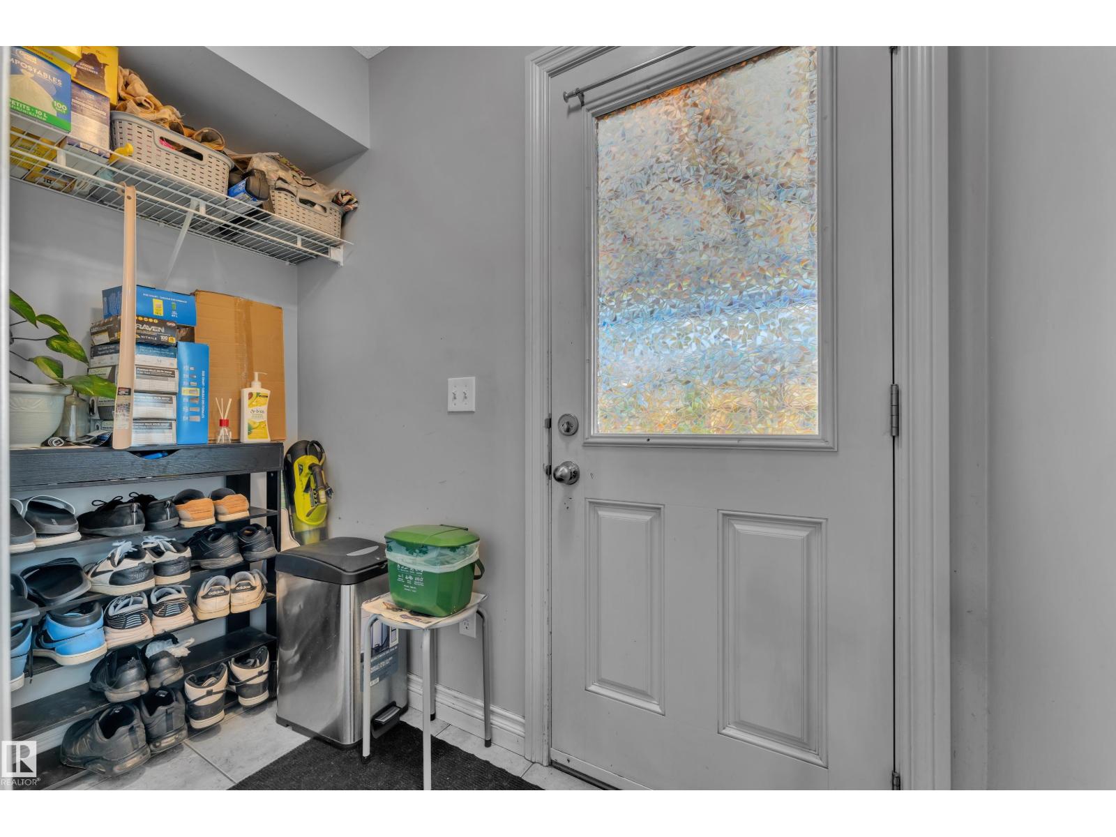 3127 16 AV NW - 16