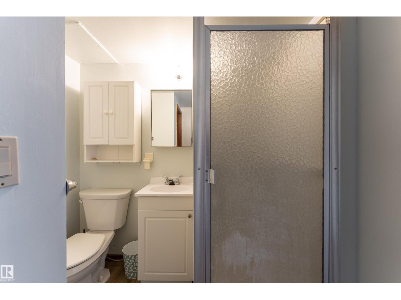 11108 81 AV NW - 33