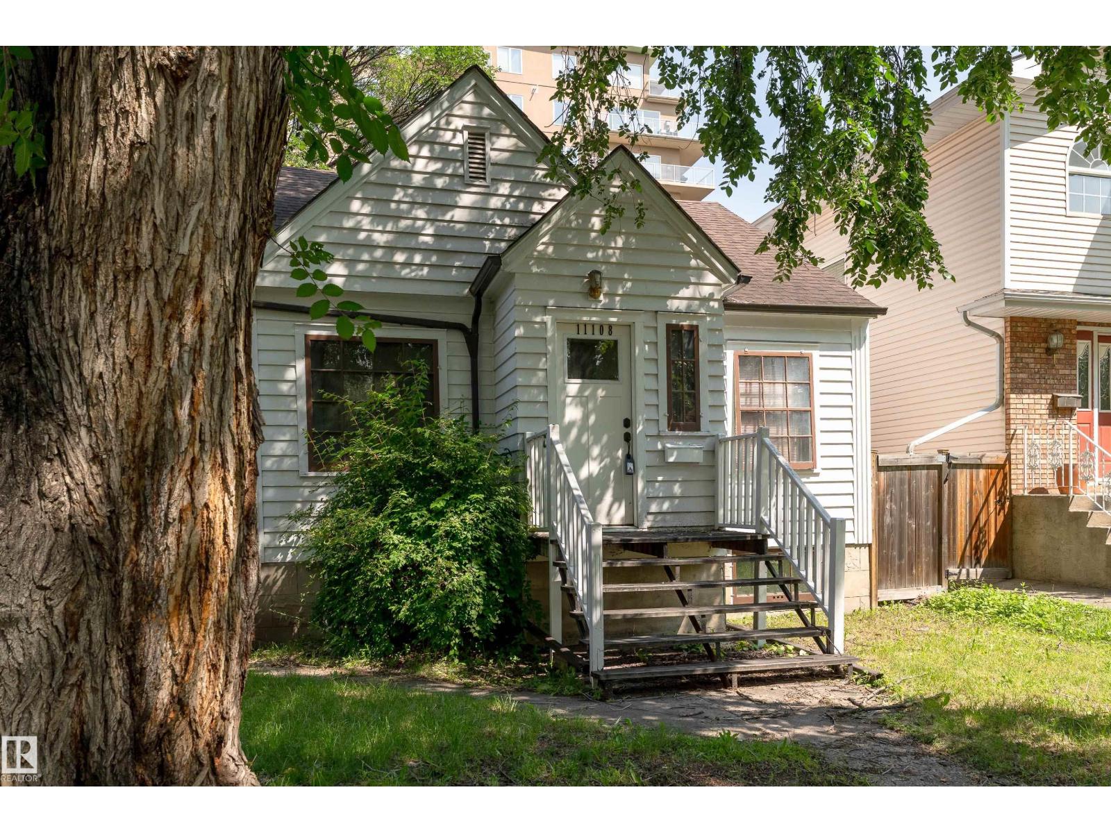 11108 81 AV NW - 46