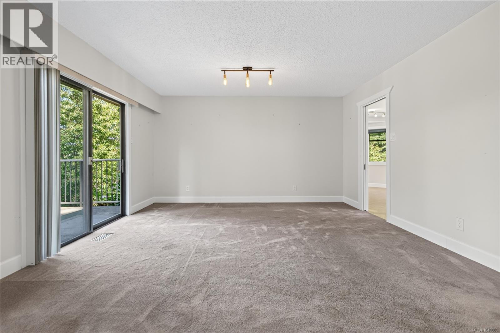 1051 Glen Urquhart Dr - 34