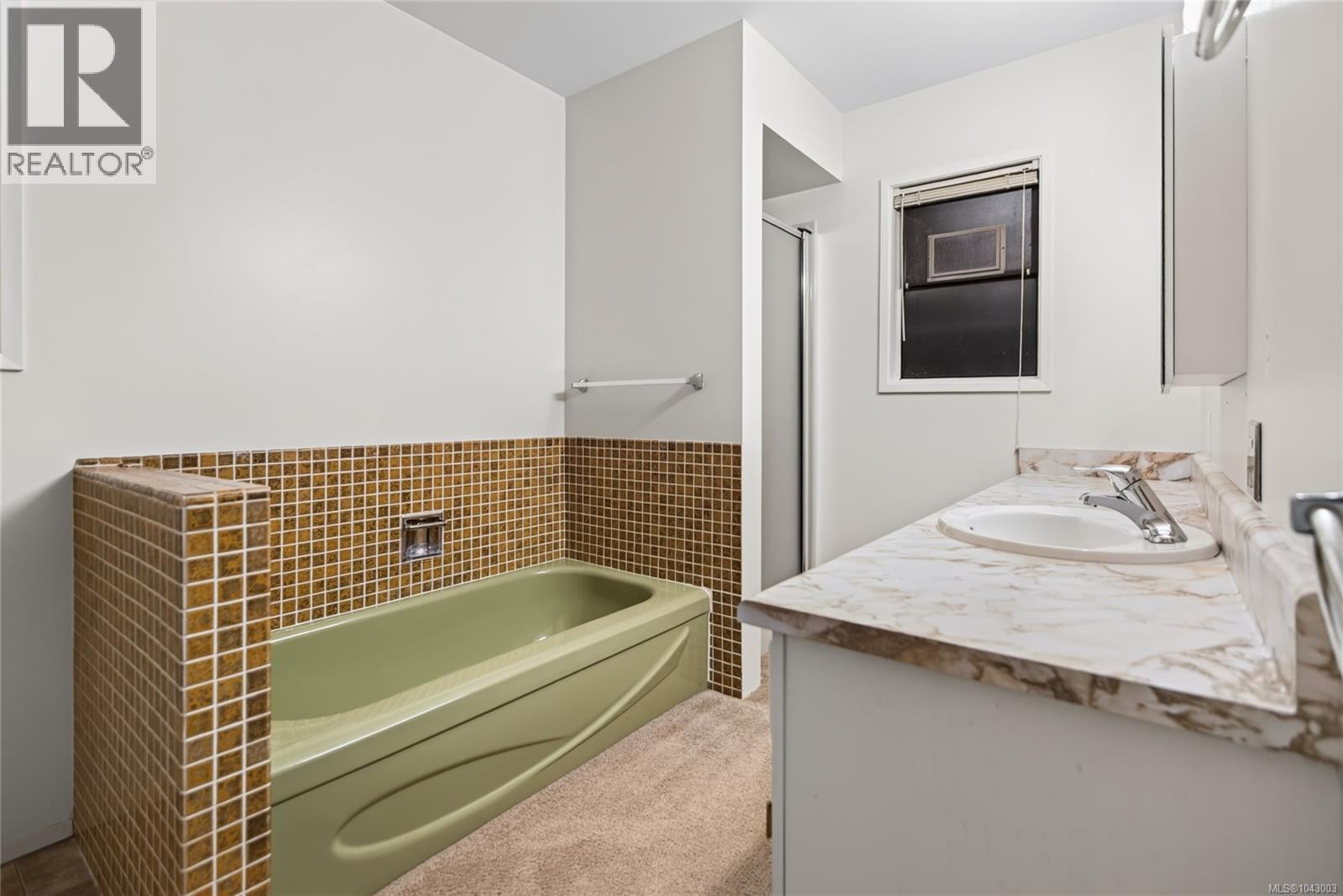 1051 Glen Urquhart Dr - 52