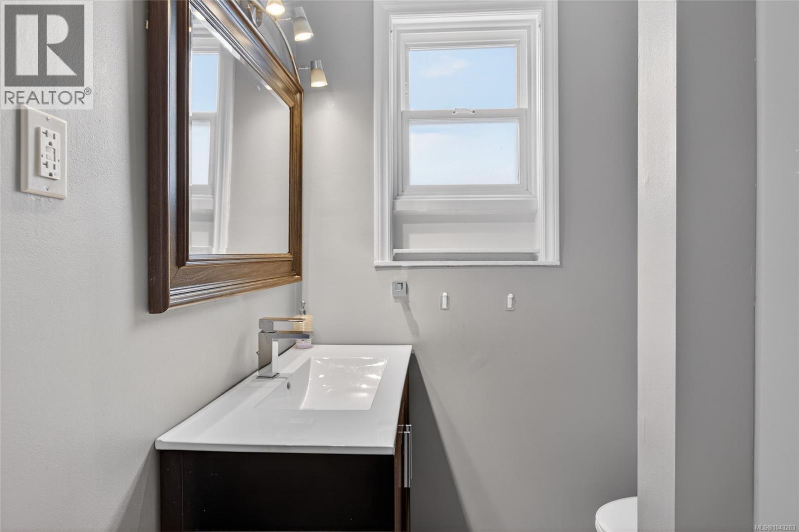 2798 10th Ave - 11