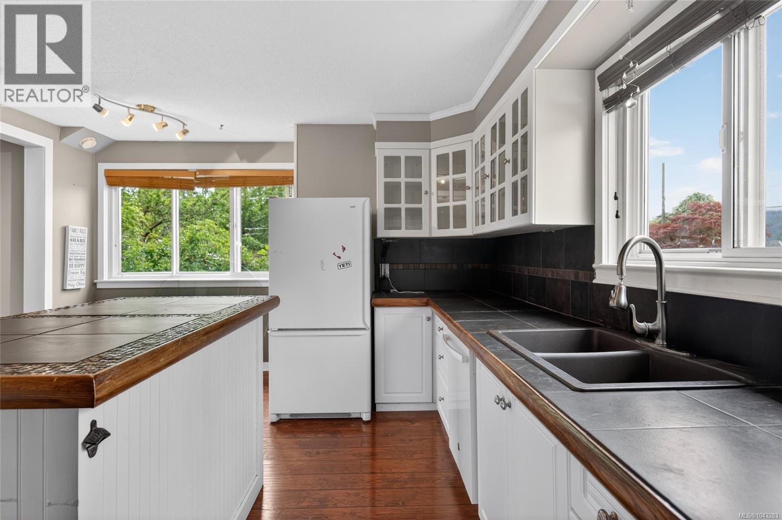2798 10th Ave - 3