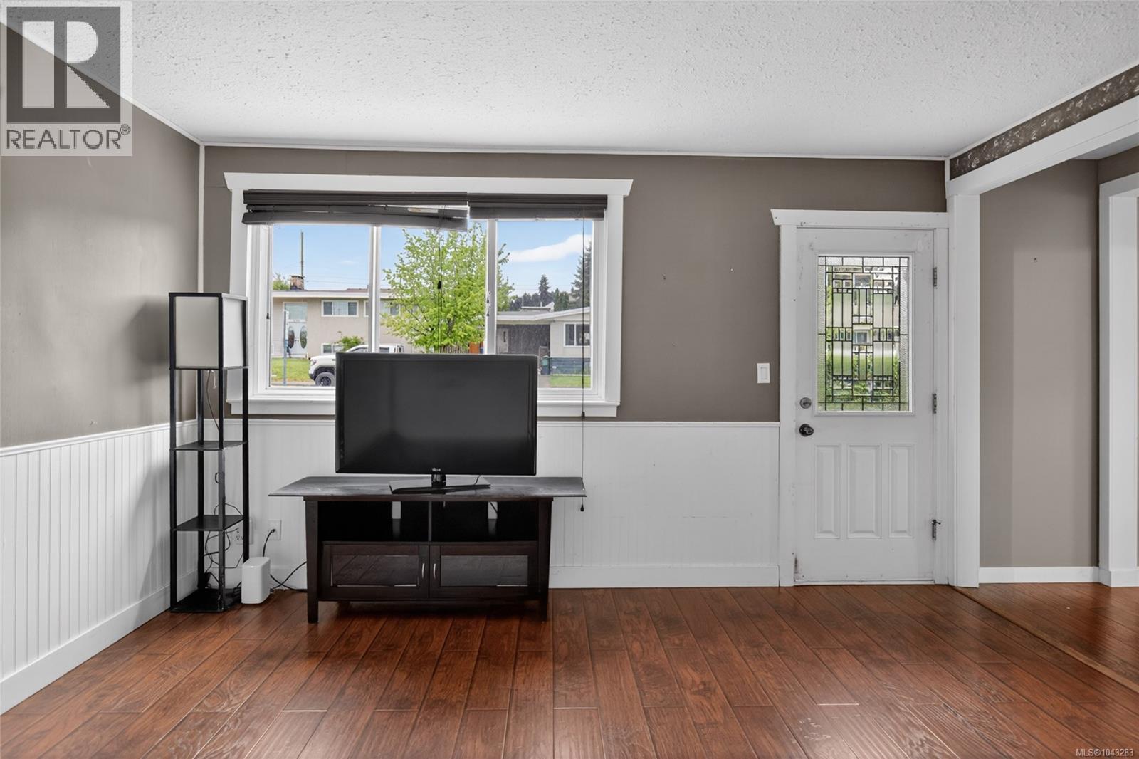2798 10th Ave - 8