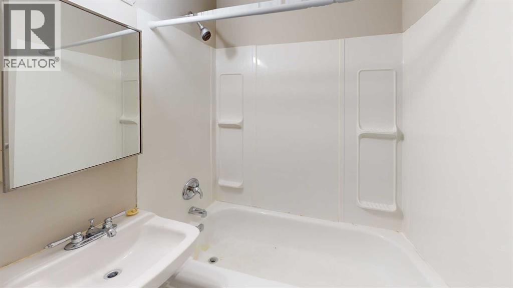 9926 105 Avenue - Photo 7