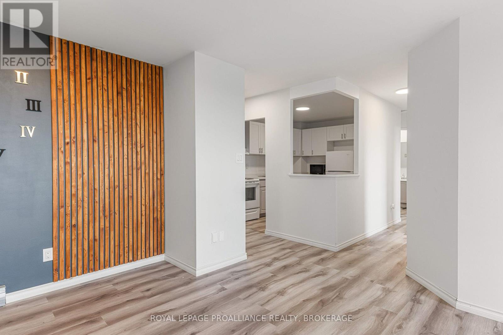 #909 66 GREENVIEW DRIVE - Image 10