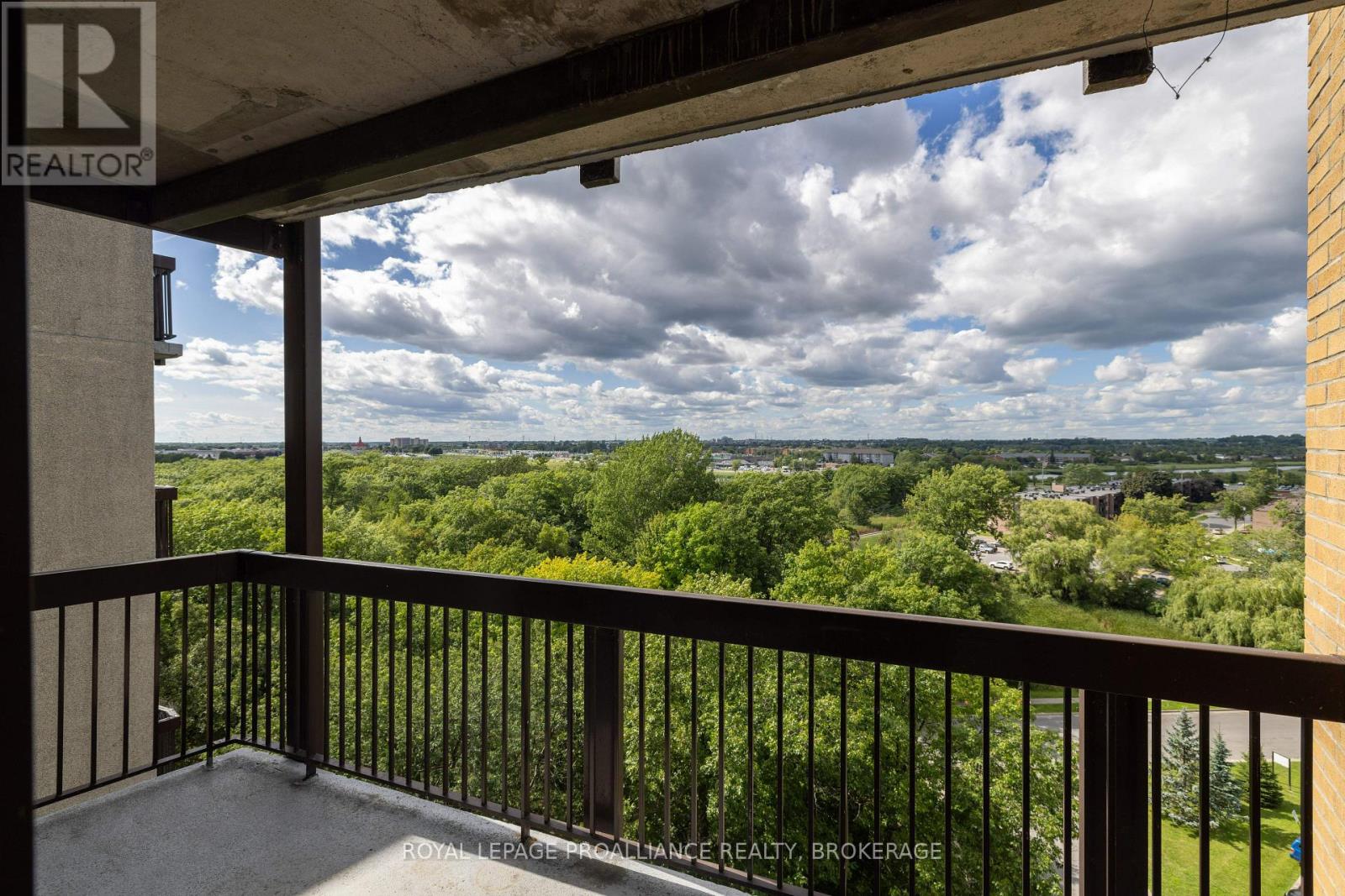 #909 66 GREENVIEW DRIVE - Image 20